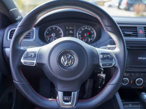 Used 2014 Volkswagen Jetta GLI Autobahn image 17