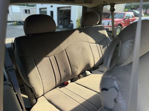 Used 2002 Chevrolet Astro RWD image 31