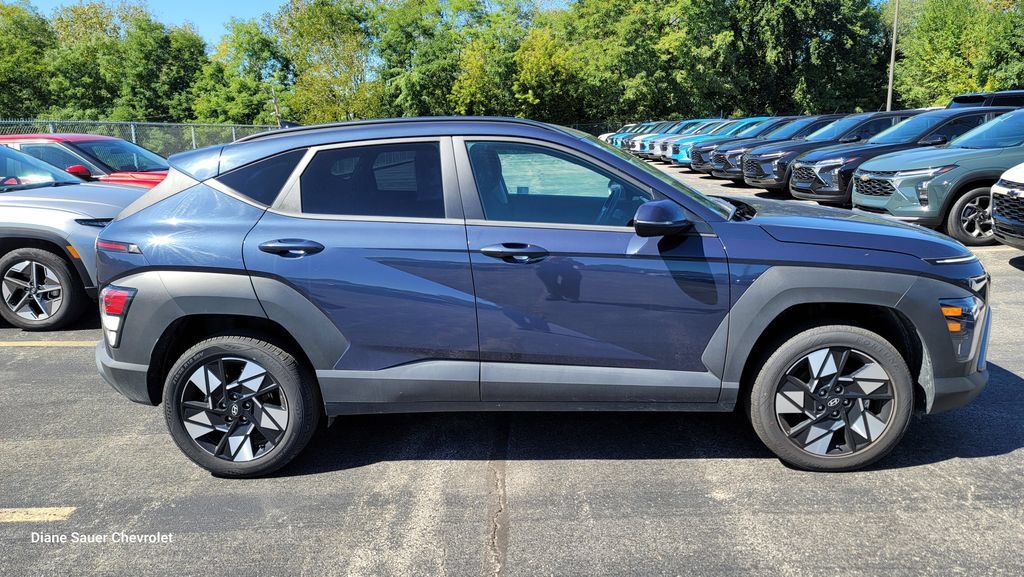Used 2025 Hyundai Kona SEL AWD/4WD image 7