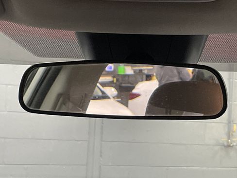 Used 2017 Toyota Corolla LE image 27