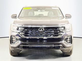 New 2025 Volkswagen Atlas Cross Sport SEL Premium R-Line video 2