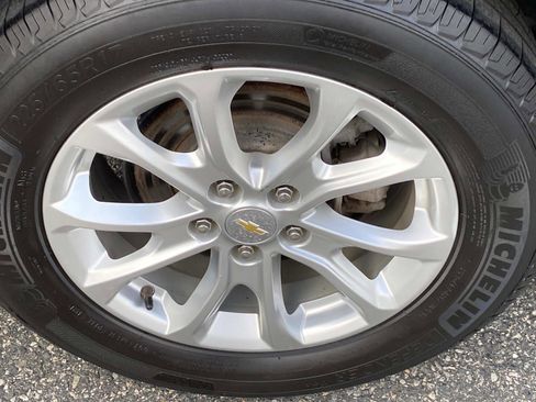 Used 2020 Chevrolet Equinox LT image 23