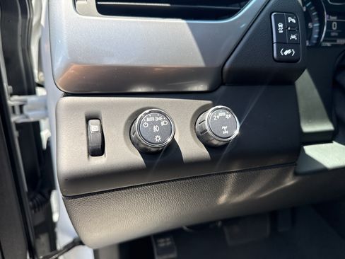 Used 2019 Chevrolet Tahoe Premier AWD/4WD image 30