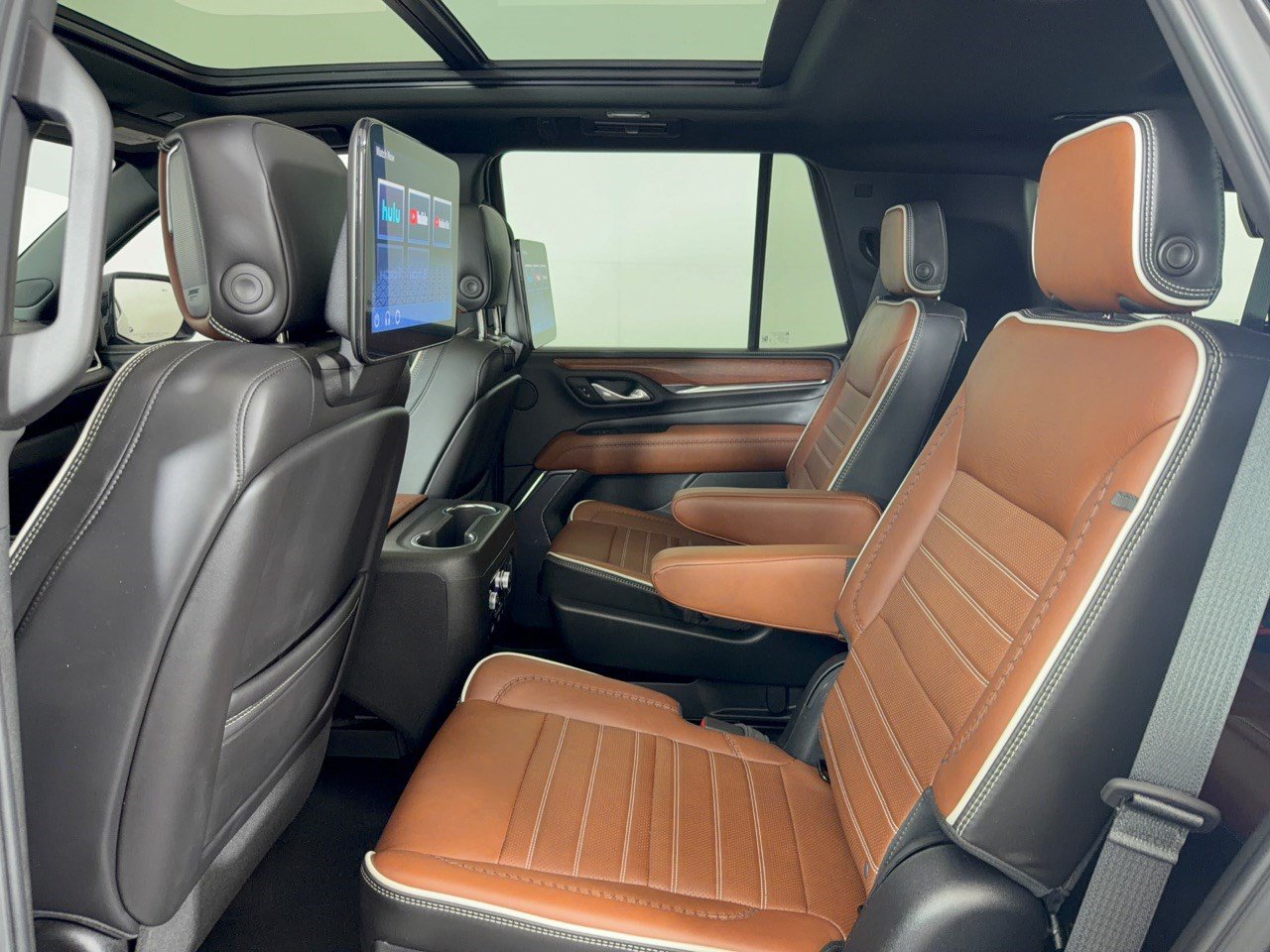 Used 2023 GMC Yukon Denali Ultimate w/ LPO, Floor Liner Package AWD/4WD image 25