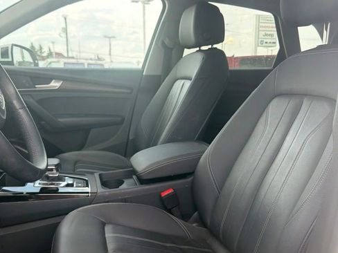 Used 2023 Audi Q5 2.0T Premium w/ Convenience Package AWD/4WD image 3