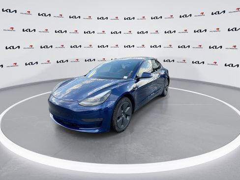 Used 2022 Tesla Model 3 RWD image 4