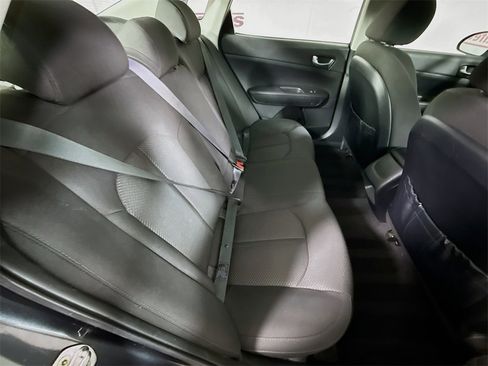 Used 2017 Kia Optima LX image 27