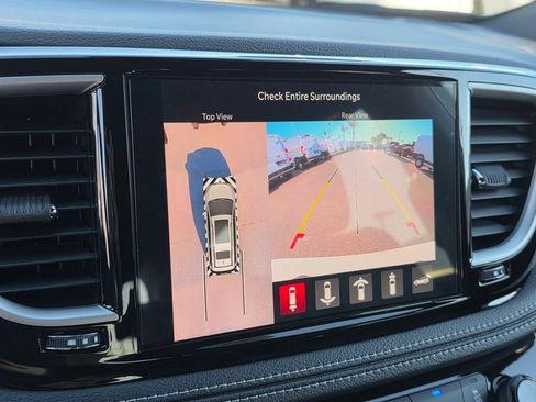 New 2026 Chrysler Pacifica Select image 17