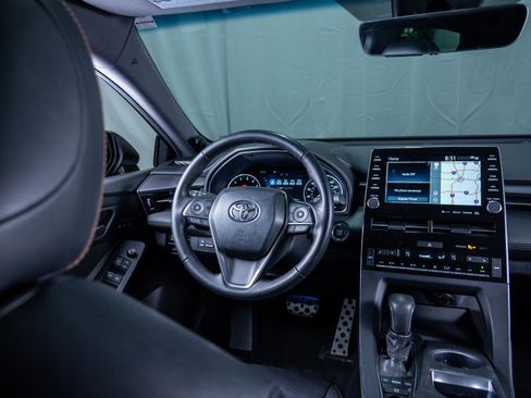 Used 2019 Toyota Avalon Touring image 13