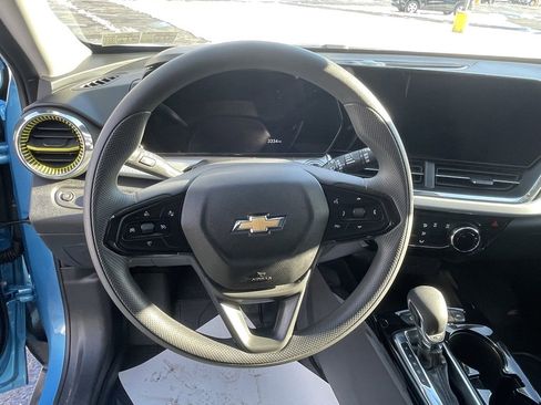 Certified 2026 Chevrolet Trax LT image 27