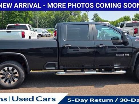 Used 2025 Chevrolet Silverado 2500 Custom w/ Custom Value Package AWD/4WD image 13