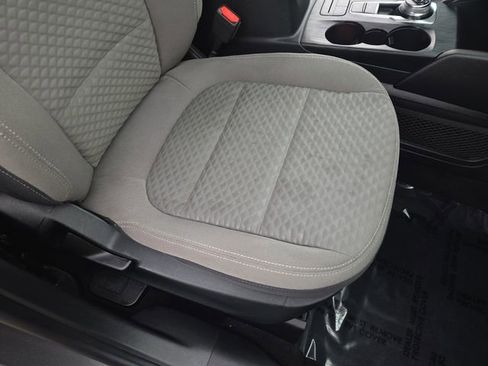 Used 2020 Ford Escape SE image 31