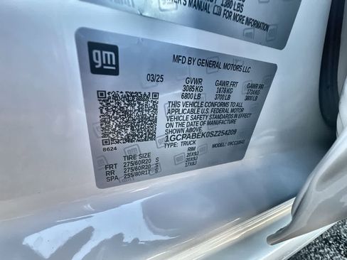 Used 2025 Chevrolet Silverado 1500 Custom image 32