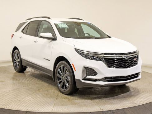 Used 2023 Chevrolet Equinox RS image 6
