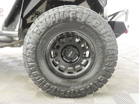 Used 2018 Jeep Wrangler Unlimited Rubicon image 31