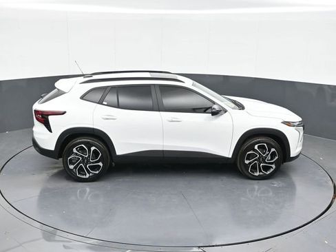 New 2026 Chevrolet Trax RS w/ Sunroof Package image 60