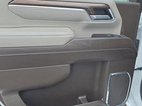 Used 2024 Chevrolet Silverado 3500 LT w/ Convenience Package image 12