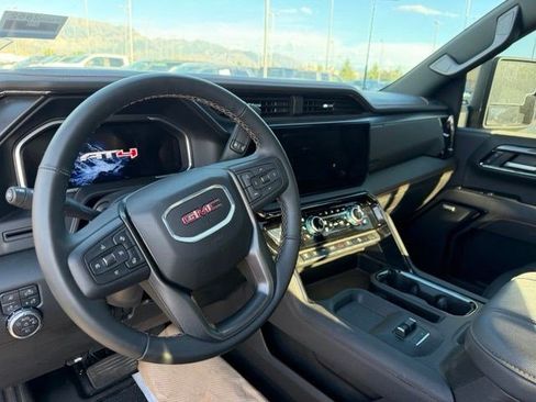 Used 2026 GMC Sierra 2500 AT4 AWD/4WD image 8