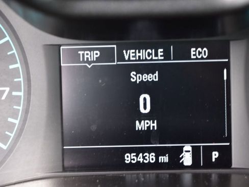 Used 2020 Chevrolet Colorado W/T RWD image 35