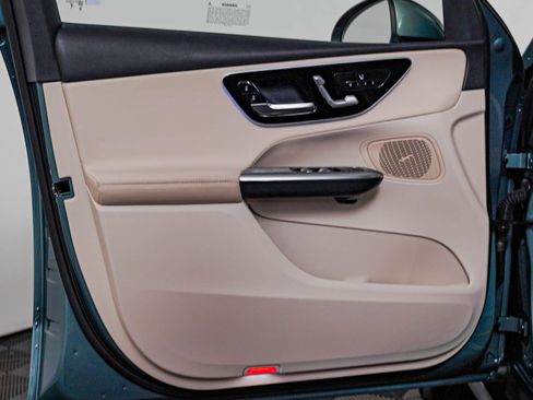 Certified 2025 Mercedes-Benz GLC 300 4MATIC image 21
