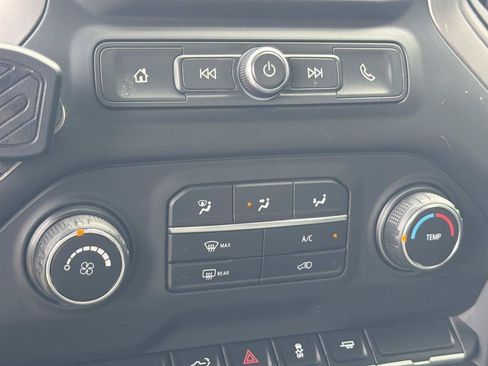 Used 2020 Chevrolet Silverado 1500 Custom w/ Custom Value Package RWD image 18