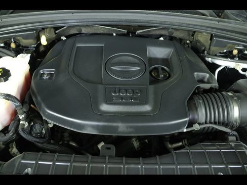 Used 2023 Jeep Grand Cherokee Summit AWD/4WD image 22