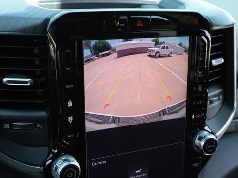 Used 2025 RAM 1500 Big Horn AWD/4WD image 18