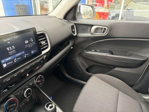 Certified 2026 Hyundai Venue SE image 28