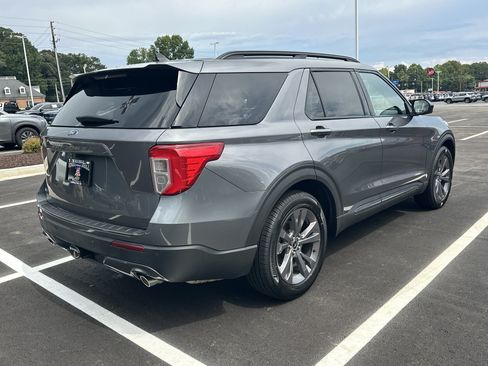 Used 2023 Ford Explorer XLT w/ Equipment Group 202A RWD image 8