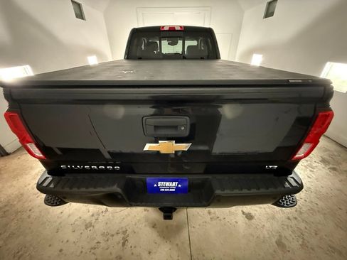 Used 2017 Chevrolet Silverado 1500 LTZ Z71 w/ LTZ Plus Package AWD/4WD image 4