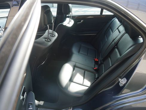 Used 2014 Mercedes-Benz E 350 4MATIC Sedan image 36