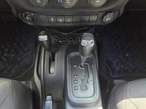 Used 2017 Jeep Wrangler Unlimited Sport w/ Quick Order Package 24S AWD/4WD image 27