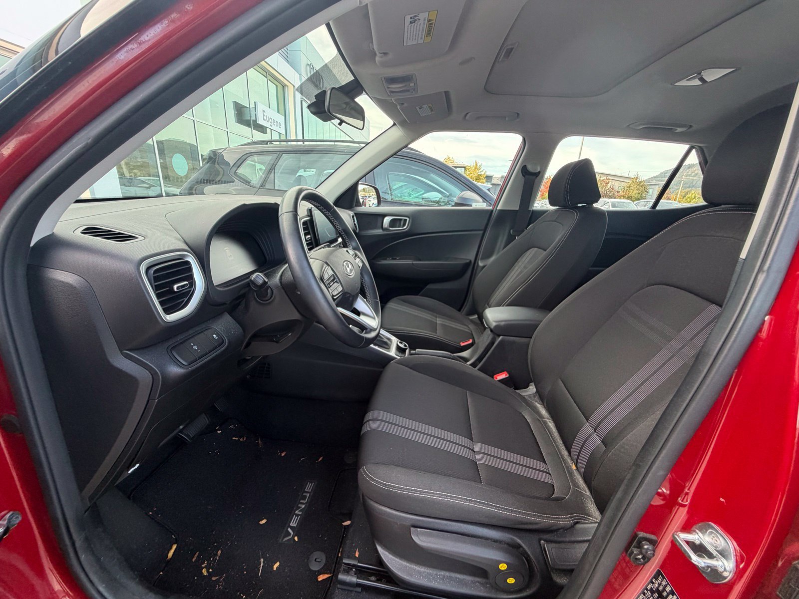 Used 2023 Hyundai Venue SEL FWD image 10