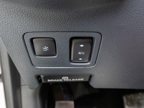 Used 2022 Ford F250 Platinum w/ FX4 Off-Road Package image 36