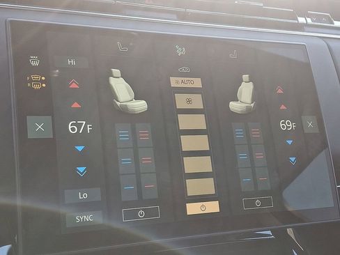 Used 2024 Land Rover Range Rover Sport Dynamic SE image 17