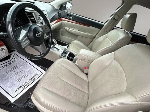 Used 2010 Subaru Outback 3.6R Limited AWD/4WD image 9