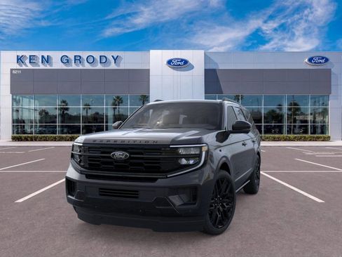 New 2026 Ford Expedition Platinum w/ Stealth Performance Package AWD/4WD image 3