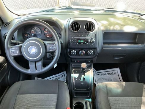 Used 2014 Jeep Patriot Sport w/ Power Value Group AWD/4WD image 17