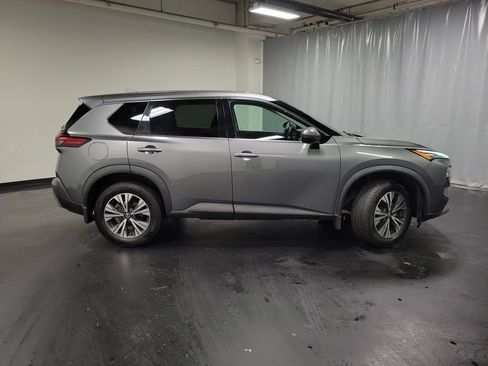 Used 2021 Nissan Rogue SV FWD image 9