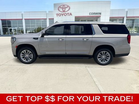 Used 2022 GMC Yukon XL SLT w/ SLT Luxury Package RWD image 2