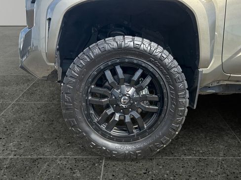 Used 2024 Toyota Tacoma TRD Sport AWD/4WD image 4