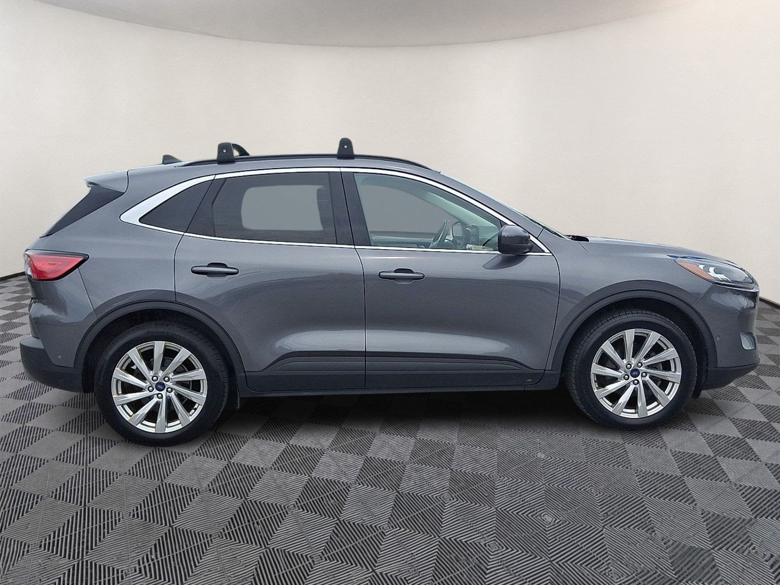 Used 2021 Ford Escape Titanium w/ Titanium Elite Package AWD/4WD image 7