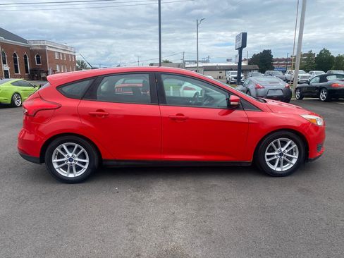 Used 2016 Ford Focus SE FWD image 4