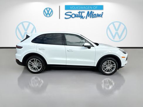 Used 2021 Porsche Cayenne AWD/4WD image 8