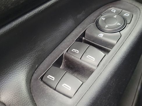 Used 2018 Chevrolet Equinox LT FWD image 27