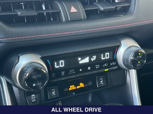 Used 2025 Toyota RAV4 SE w/ Weather & Moonroof Package AWD/4WD image 21