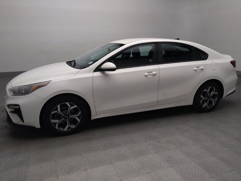Used 2019 Kia Forte LXS FWD image 2