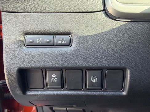 Used 2020 Nissan Murano SV w/ Premium Package FWD image 9