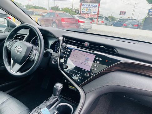 Used 2019 Toyota Camry XLE FWD image 24