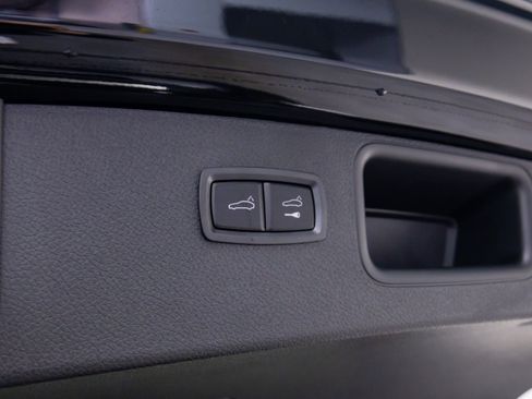 New 2026 Porsche Macan Turbo image 36